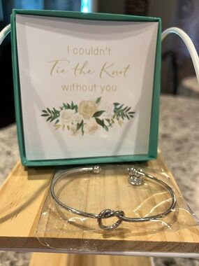 Bridesmaid Silver Tone Knot Bracelet New